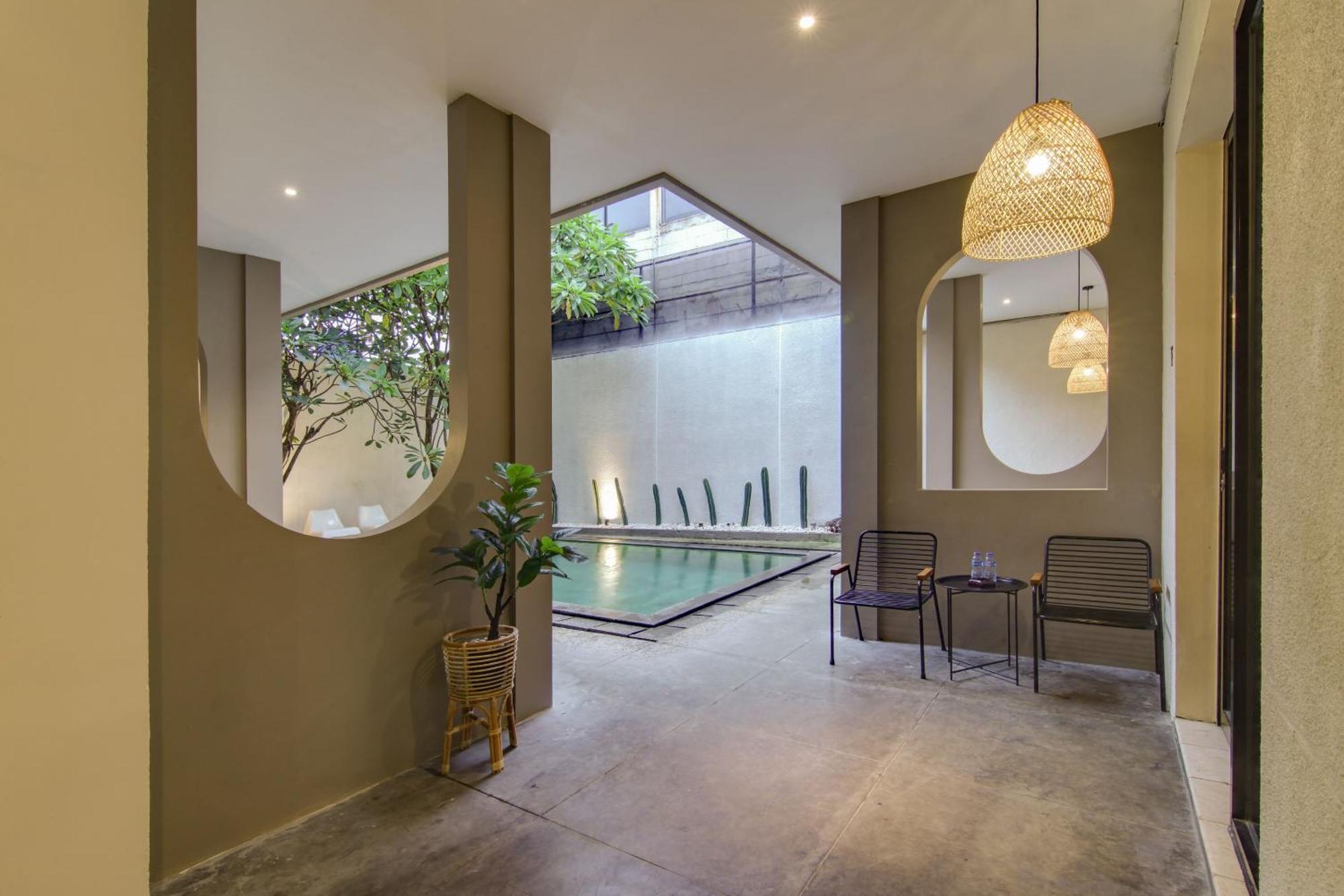 Escotel Casa De Luga ジャカルタ エクステリア 写真