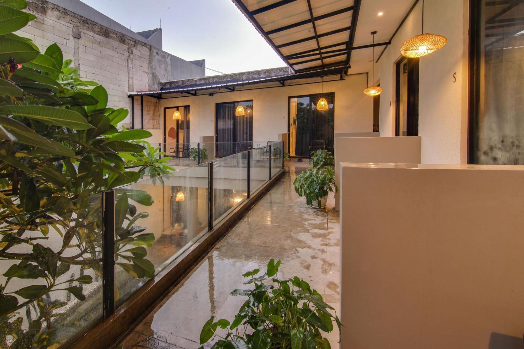 Escotel Casa De Luga ジャカルタ エクステリア 写真